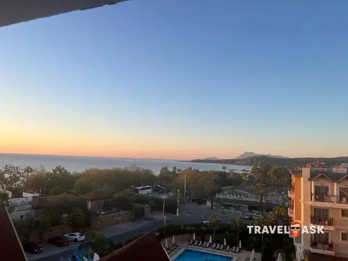 L'Oceanica Beach Resort Hotel