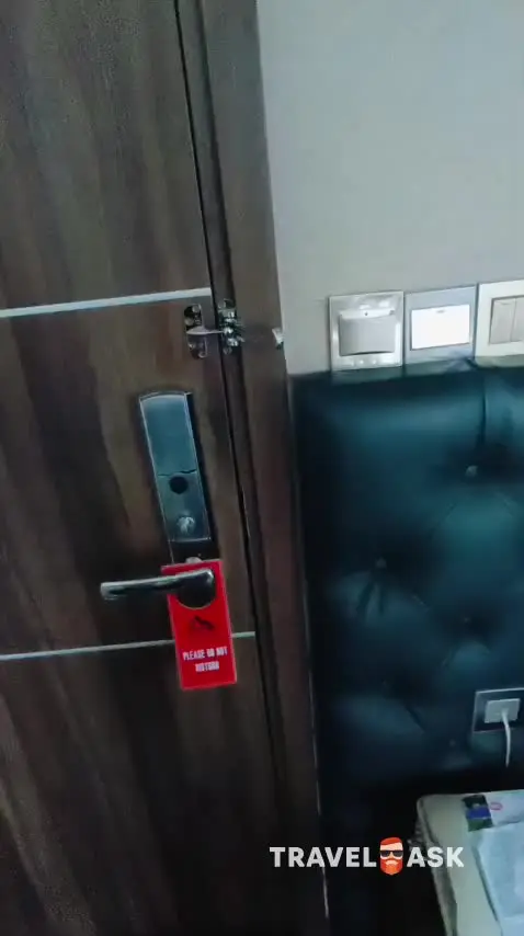 Aaron Hotel