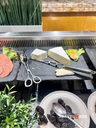 The Cove Rotana Resort