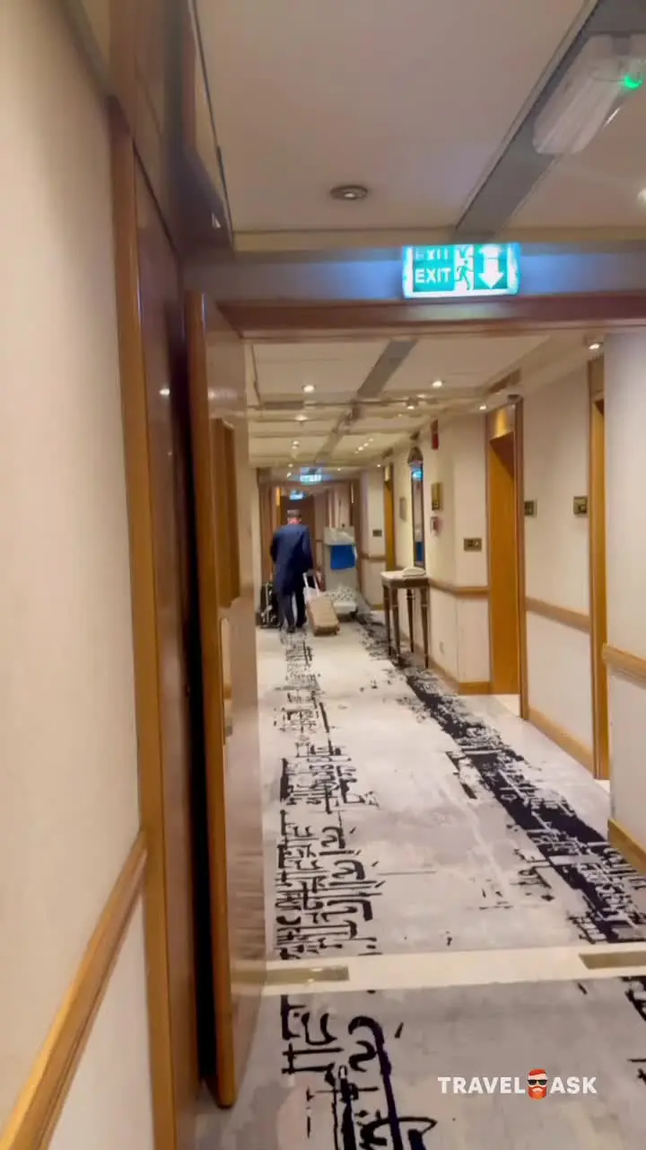 Millennium Plaza Downtown Hotel (Ex.Crowne Plaza Dubai Sheikh Zayed Road)