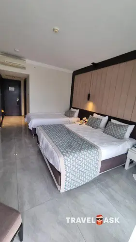 Side Hotel