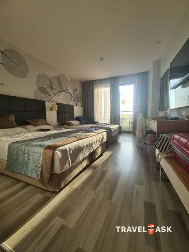 Xoria Deluxe Hotel