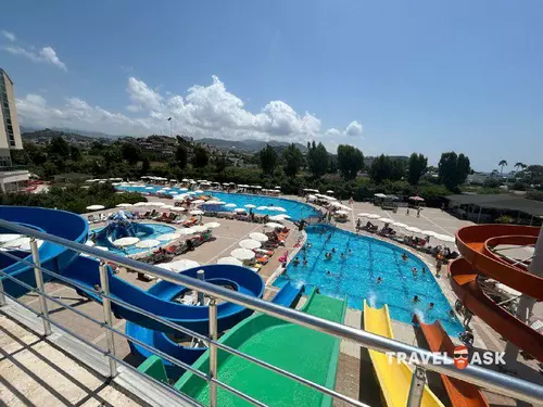 Hedef Beach Resort Hotel