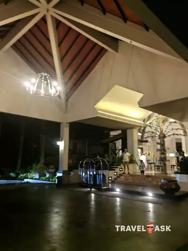Royal Palms Beach Hotel
