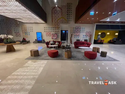 Hyatt Place Dubai, Wasl District