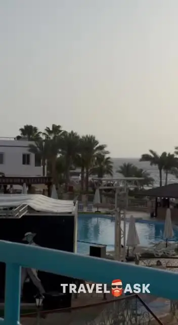 Queen Sharm Resort Beach
