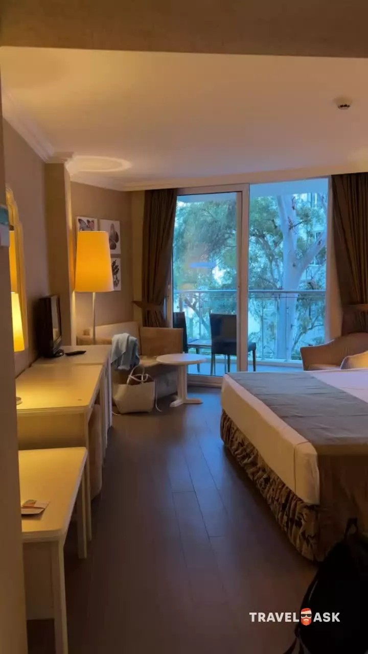 Elegance Hotel
