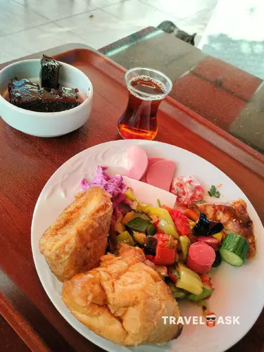 Elijah Hotel