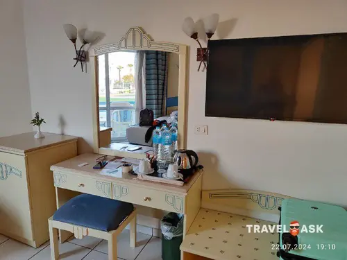 Dreams Beach Resort