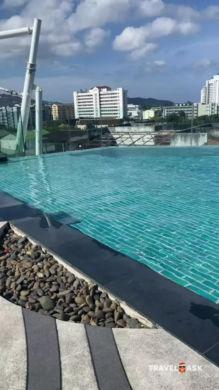 Oakwood Hotel Journeyhub Phuket