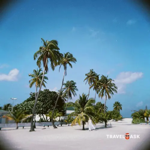 Clarks Exotica Kamadhoo Maldives
