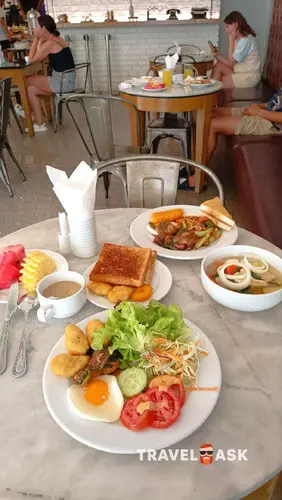 Forty Winks Phuket Hotel