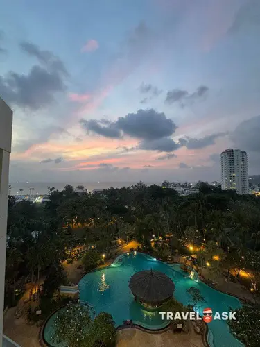 Paradox Resort Phuket (Ex.Movenpick Resort & Spa Karon Beach)