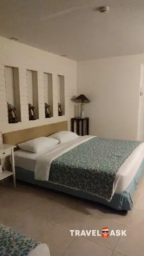 Chom View Hotel & Residences