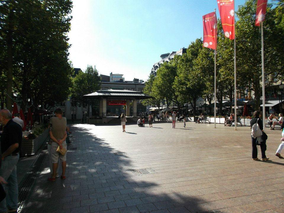 Площадь Place d`Armes