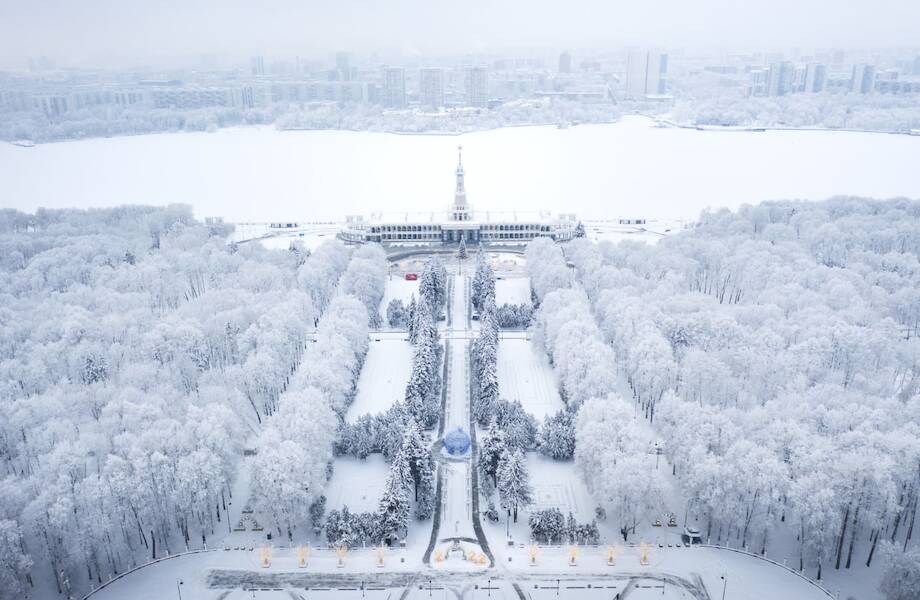 На Северном речном вокзале Москвы открылись лыжная трасса и аттракционы