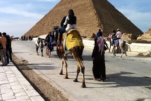 В Египте начали блокировать незарегистрированные телефоны туристов