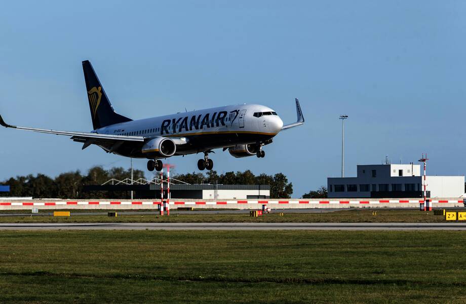 Ryanair увеличит размер бесплатной ручной клади