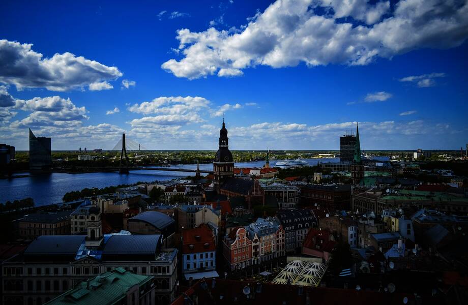 Латвия вводит электронные анкеты для въезда граждан ряда стран