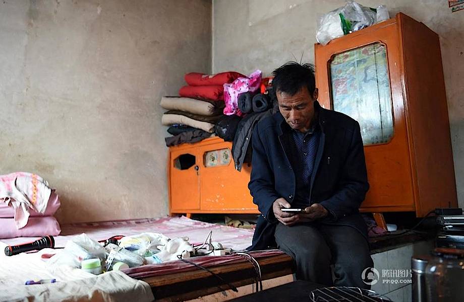 Китаец на протяжении 10 лет живет один в заброшенной деревне