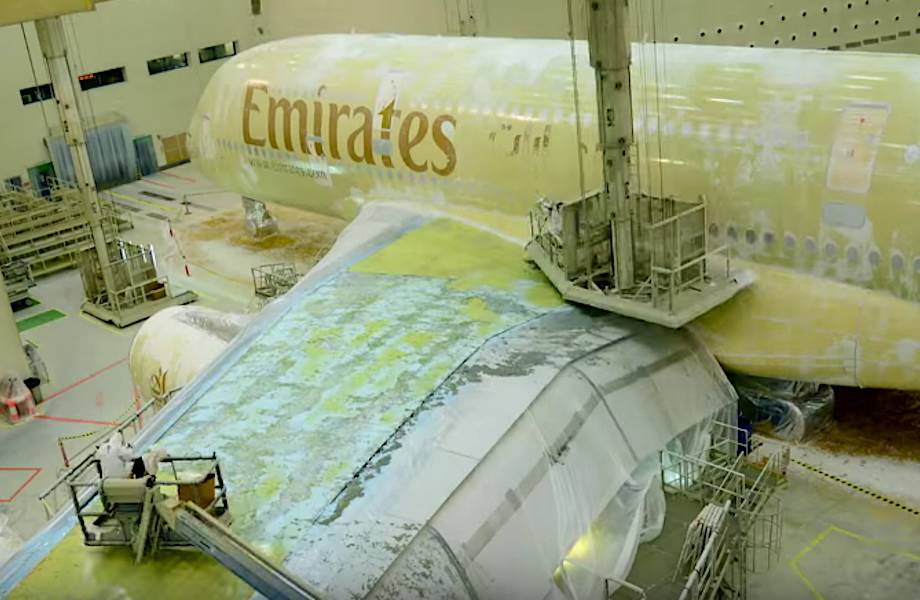 Как красят самый большой пассажирский самолет Airbus A380!
