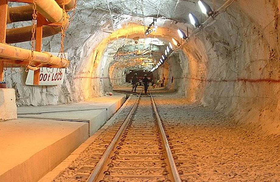 Узнайте, как работают на глубине 5 километров: самая глубокая шахта