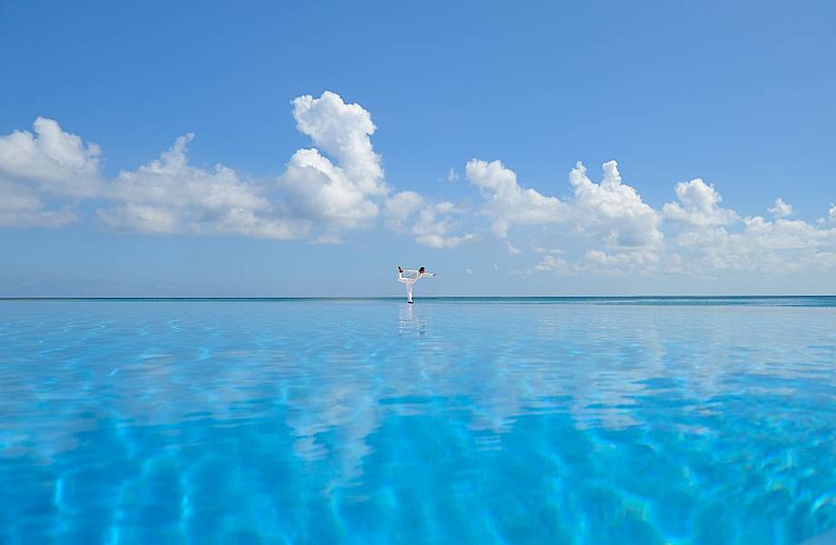 Уроки йоги в Velassaru Maldives