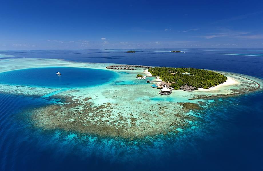 Прогулки под водой с морскими биологами курорта Baros Maldives