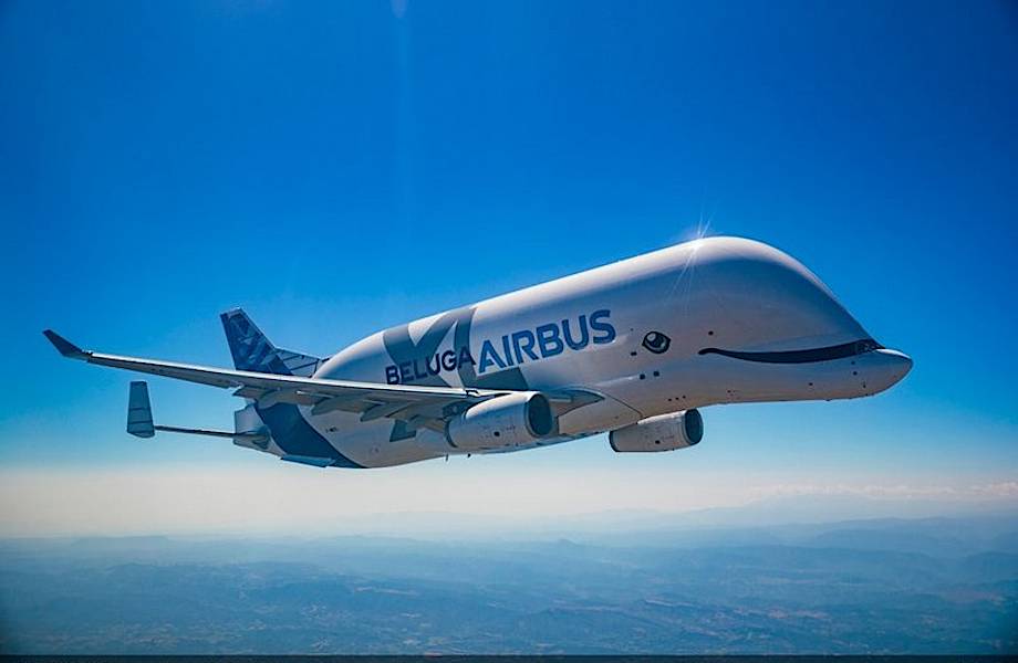 Гигантский самолет Airbus, похожий на белуху, совершил первый полет