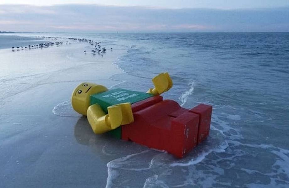 LEGO-гигант и еще 12 странных вещей, которые выбросило на берег моря