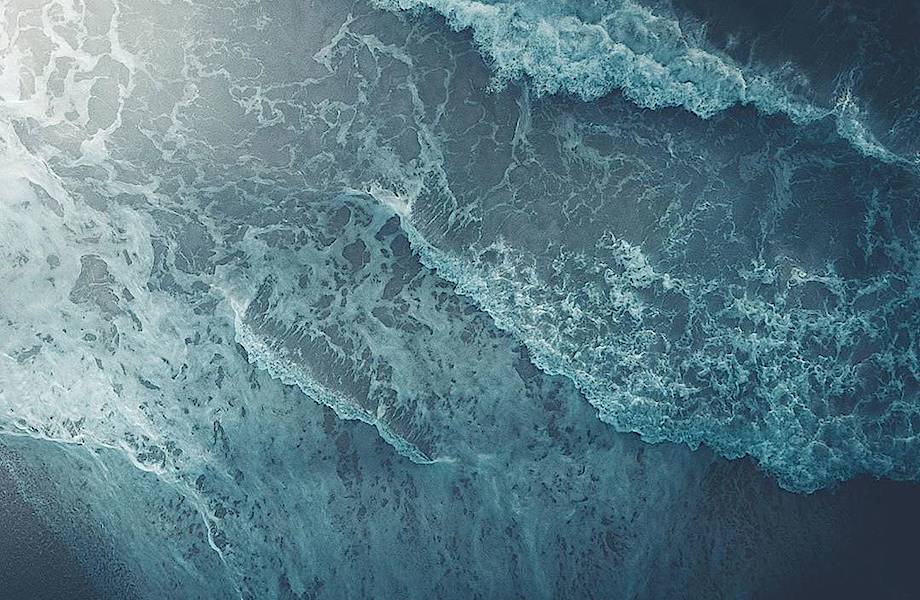 Фотограф Тобиас Хагг делает незабываемые снимки океана сверху