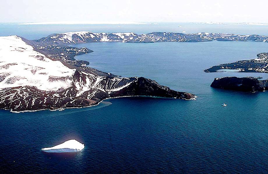 Остров Обмана: что скрывается под водами уютной гавани в Антарктиде 