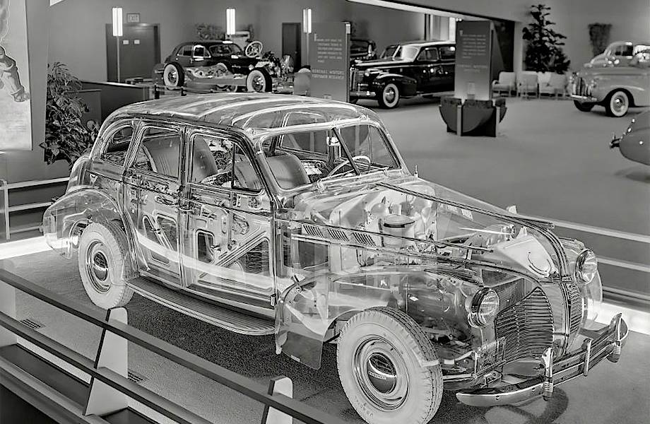 Уникальный автомобиль-призрак Pontiac Plexiglas 1939 года был полностью прозрачным 