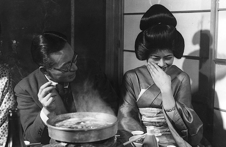 18 старинных фотографий, на которых запечатлена реальная жизнь японских гейш