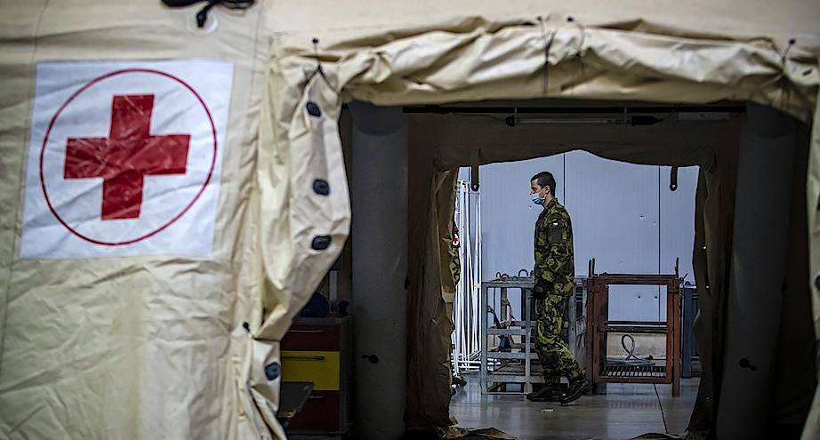 Фото дня: обустройство временного госпиталя в Праге