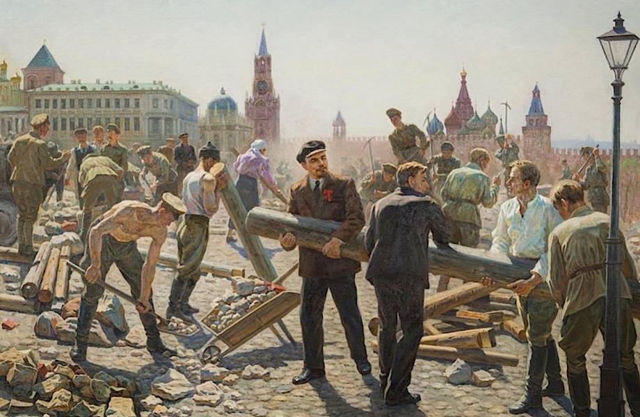 Бревно, кепка и бородка: 3 детали, которые сделали Ленина более «народным»