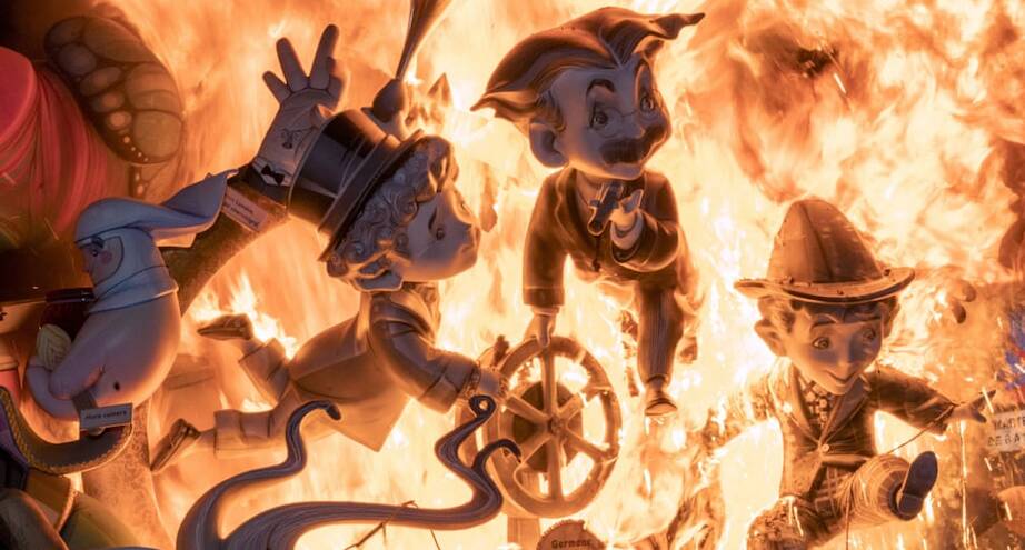 Фото дня: фестиваль Las Fallas в Испании