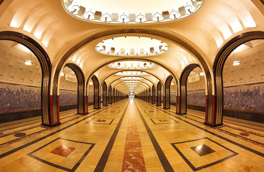 9 самых красивых станций московского метро