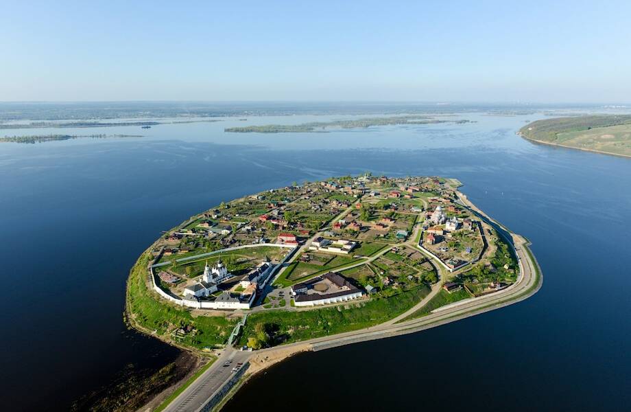 5 российских городов, которые живут за счет туризма