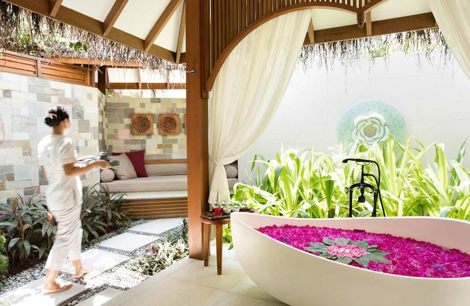 Магия праздника в Baros Maldives