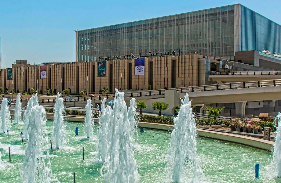 12 кинозалов, библиотека и восточный базар: крупнейший в мире торговый центр