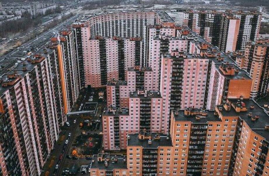 «Человейник» из Питера: как выглядит самый большой дом в России