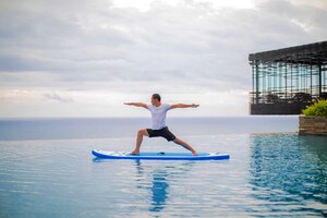 Новинки в SPA-меню в Alila Villas Uluwatu: SUP-йога на краю утеса и аэройога на закате